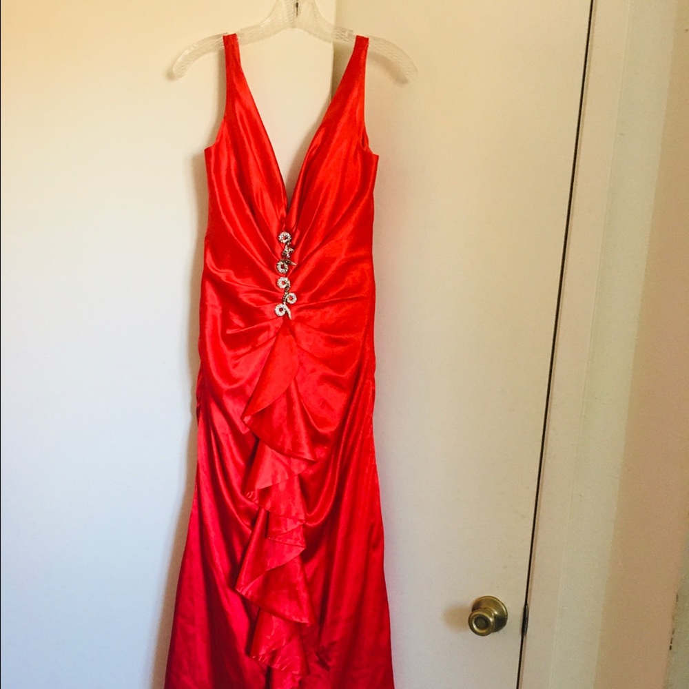 Cassandra Stone ruffled strap maxi dress